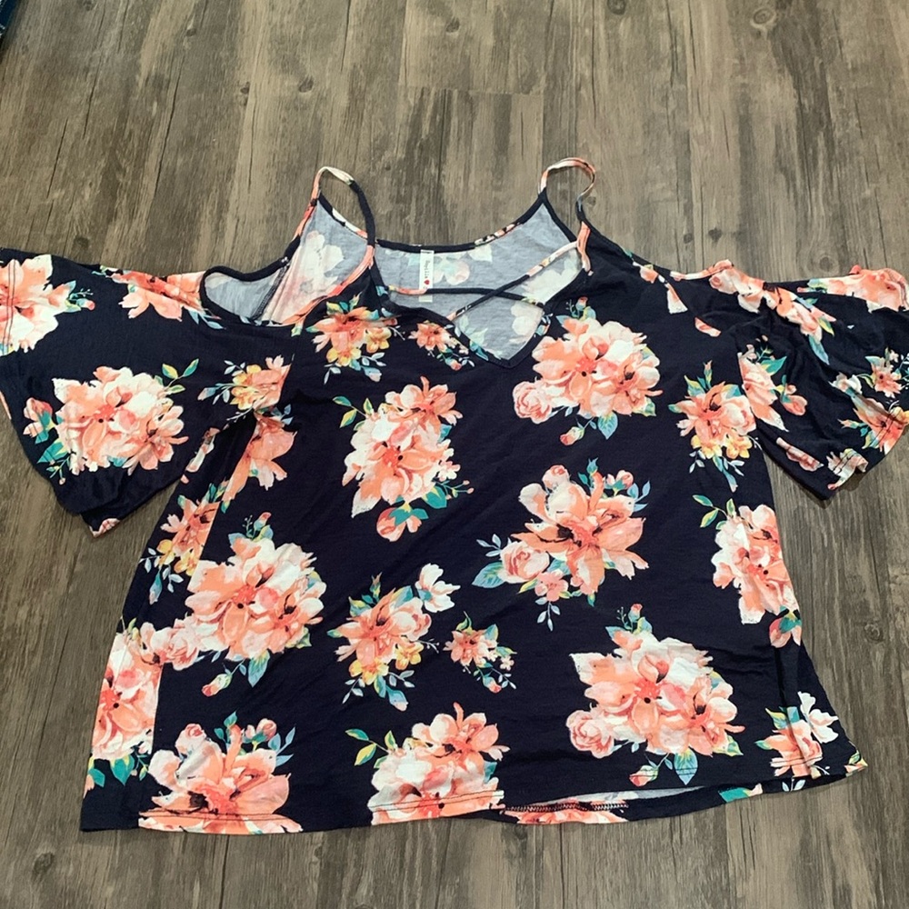 Flower pattern shirt